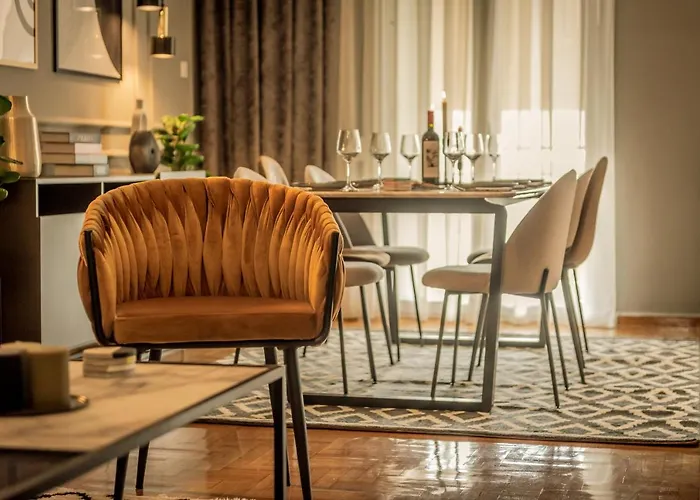 Hermes On Aristotelous Midas Daire *